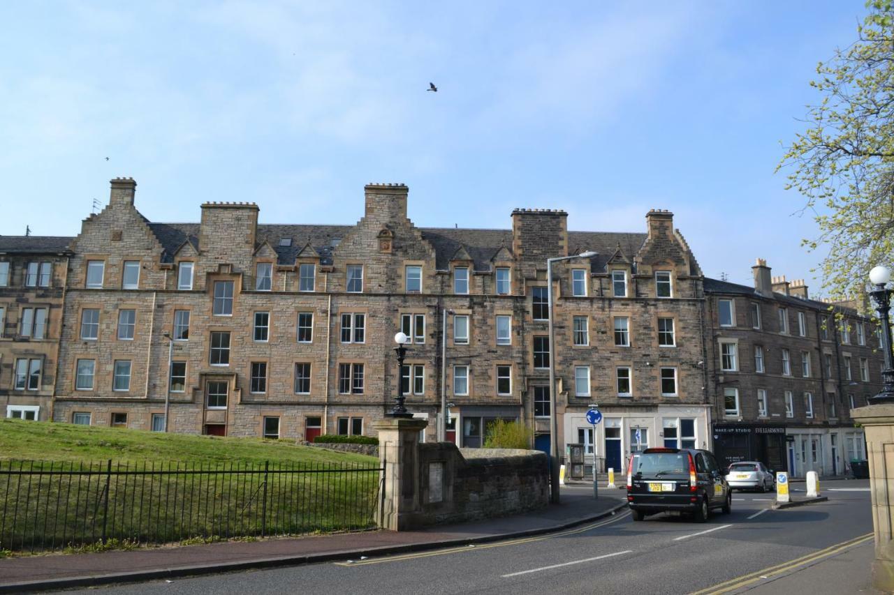 Beautiful Holyrood Park Apartment Edinburgh Exterior photo