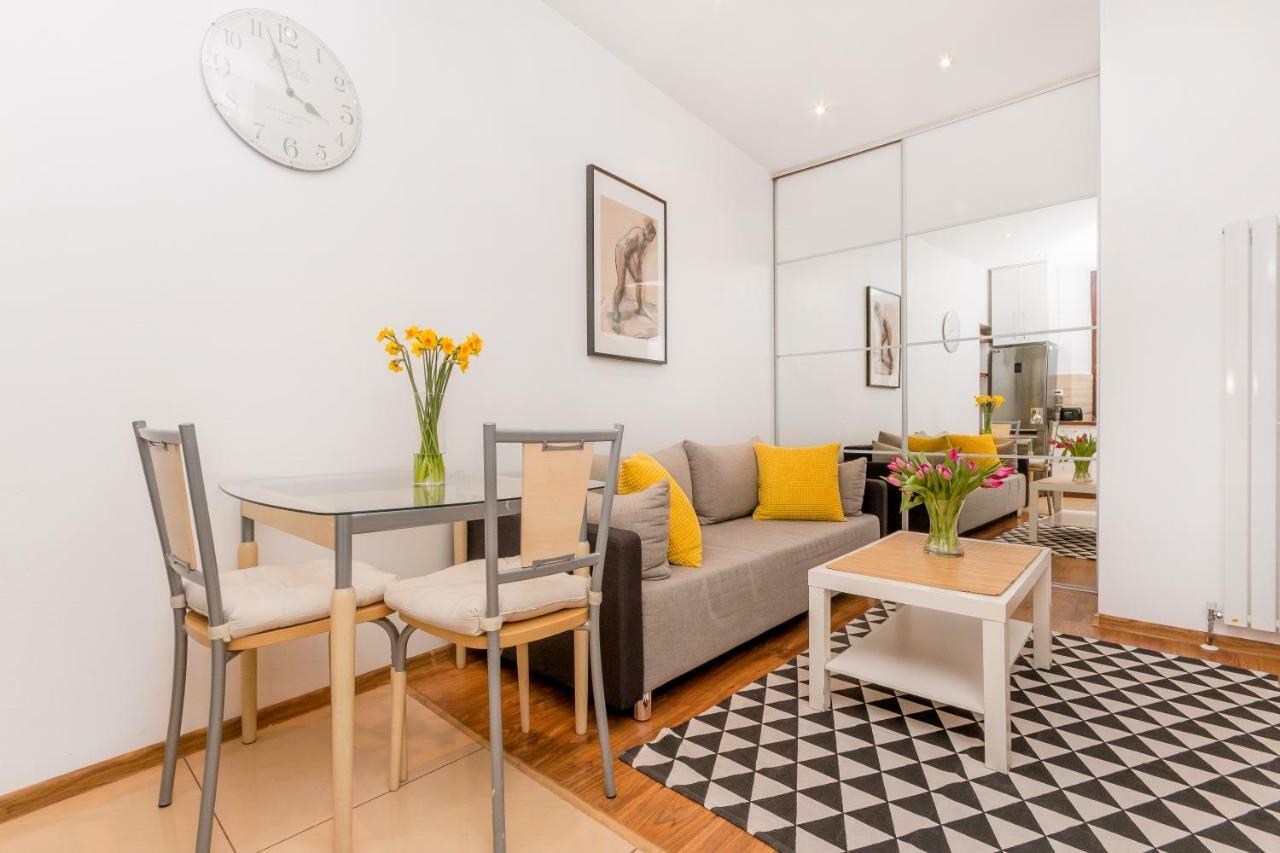 Beautiful Holyrood Park Apartment Edinburgh Exterior photo